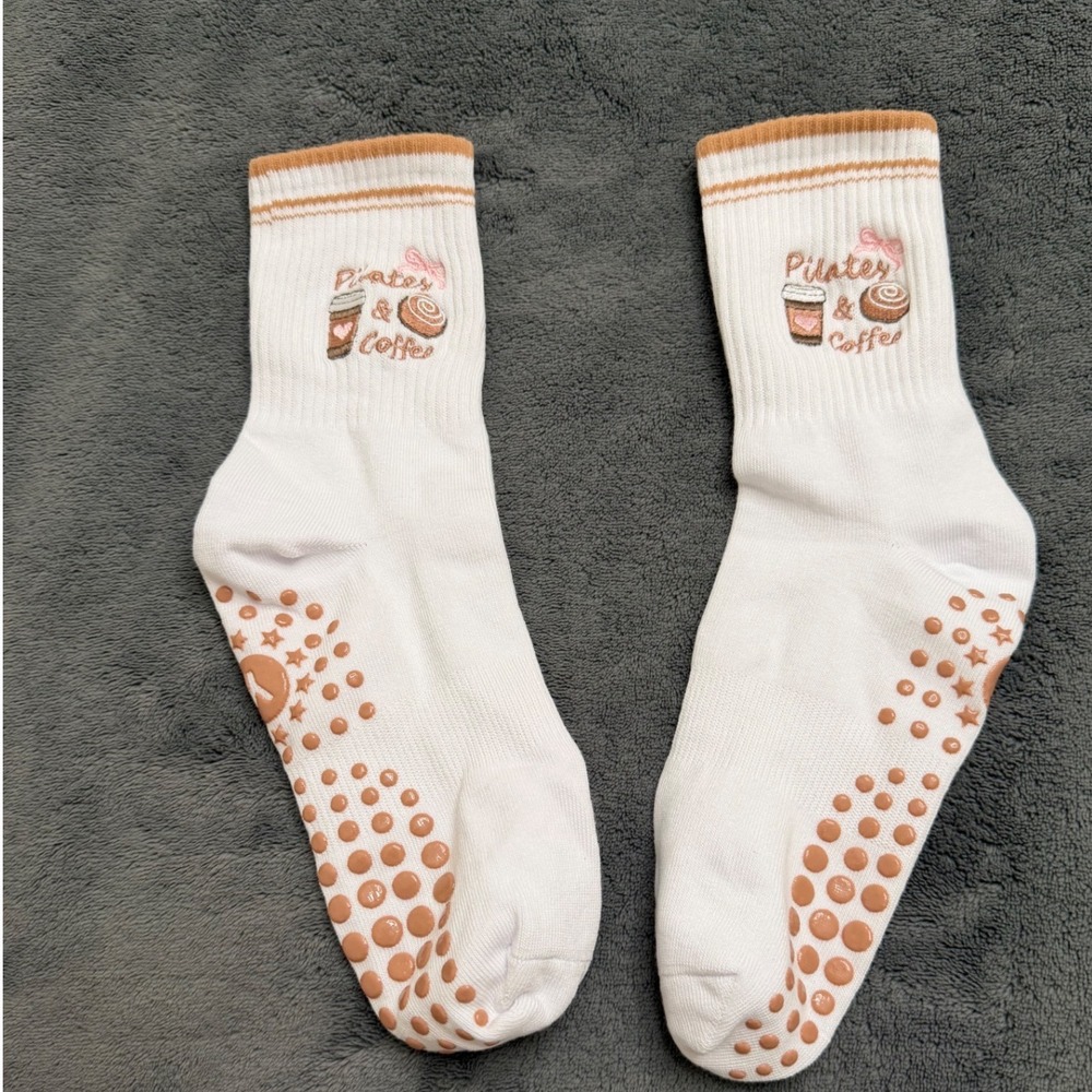 Yoga Grip Socks Women OS White Pilates & Coffee Yoga Lagree Crew - Picture 2 of 4